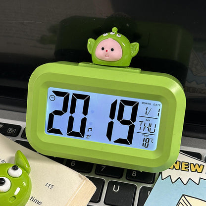 Hello Kitty Dijital Ekranlı Çalar Saat – LED Işıklı, Alarm ve Termometre Ve Ders Çalışma Arkadaşı