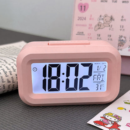 Hello Kitty Dijital Ekranlı Çalar Saat – LED Işıklı, Alarm ve Termometre Ve Ders Çalışma Arkadaşı