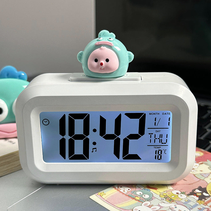 Hello Kitty Dijital Ekranlı Çalar Saat – LED Işıklı, Alarm ve Termometre Ve Ders Çalışma Arkadaşı